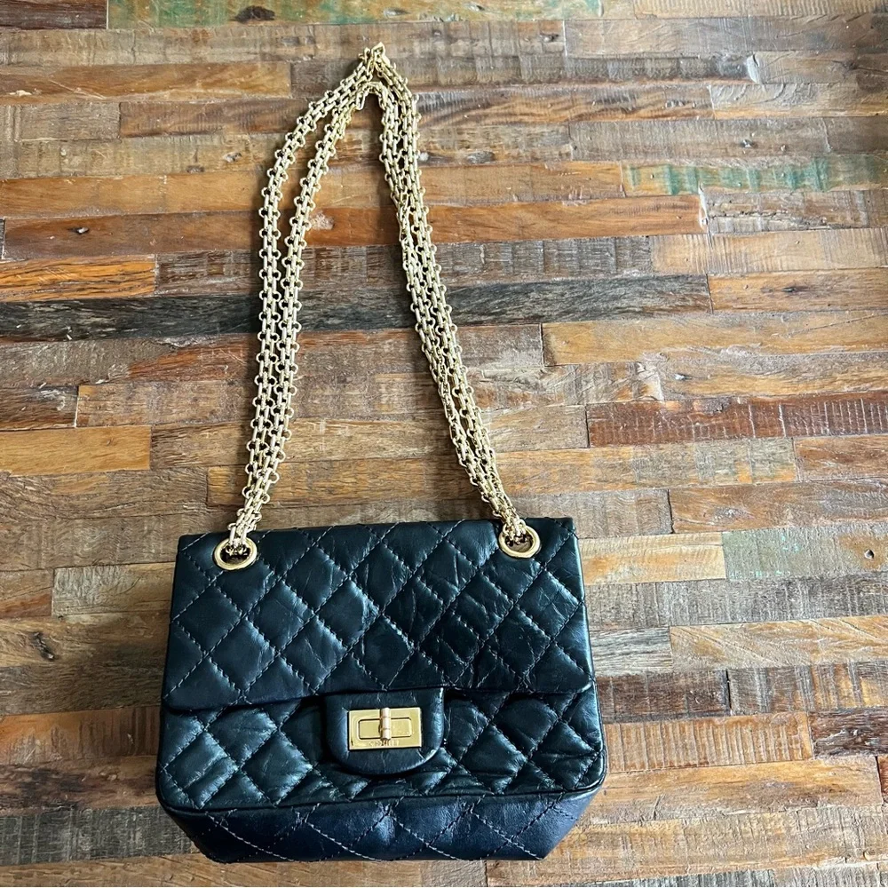 CHANEL Aged Calfskin Quilted 2.55 Reissue Mini Flap Black - Picture 3 of 17